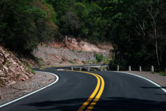 Culminan trabajos de asfalto en la Ruta Provincial 56 conectando Carahunco con La Mendieta