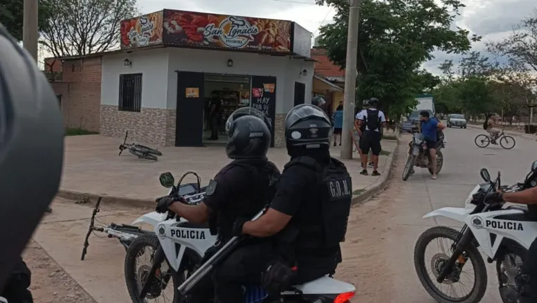 Capturan a sujeto que se refugió en panadería tras cometer robo en San Pedro