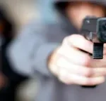 Violento robo a conductor de taxi en Palpalá: dos sujetos lo despojaron con arma