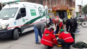 Accidente en el centro: los rayos solares causaron un choque que dejó dos heridos