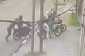 El Carmen: banda de motociclistas robó y agredió a joven tras persecución