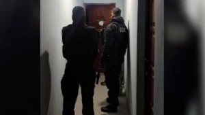 Detienen a hombre por violencia doméstica en Luján tras alerta vecinal