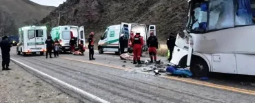 Tragedia en Azul Pampa: Colisión entre camión y colectivo deja un muerto