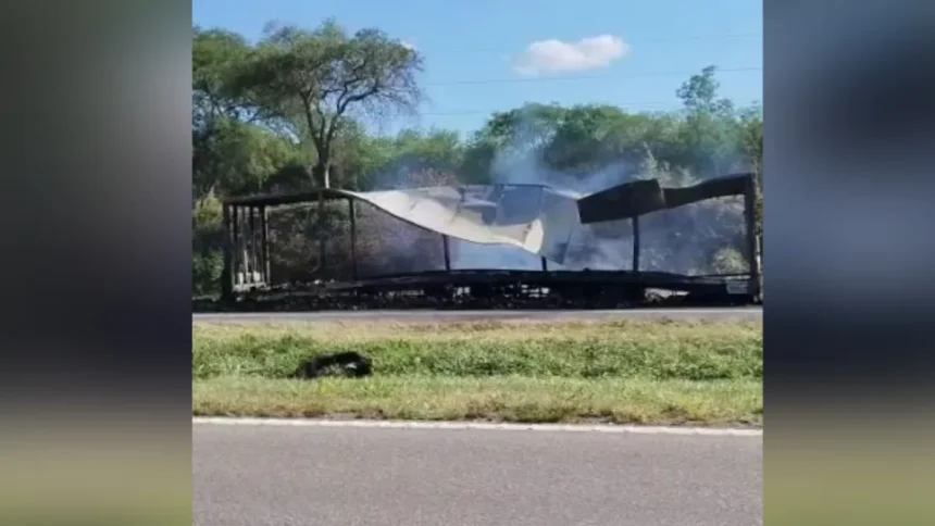Persiste el peligro en la Ruta 66: restos de camión arden nuevamente