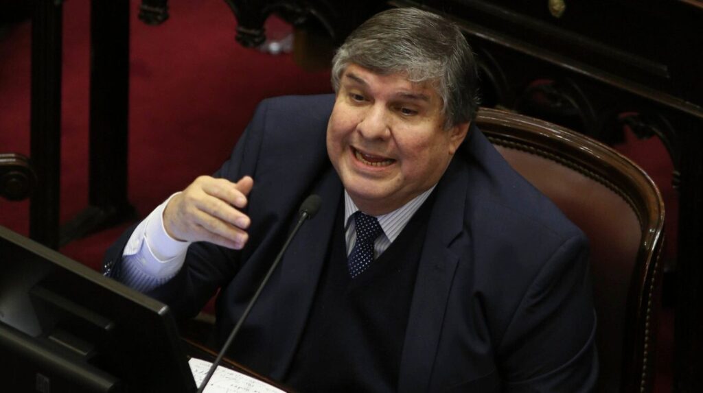 Tensión en el Senado: Bullrich y Mayans protagonizan cruce político