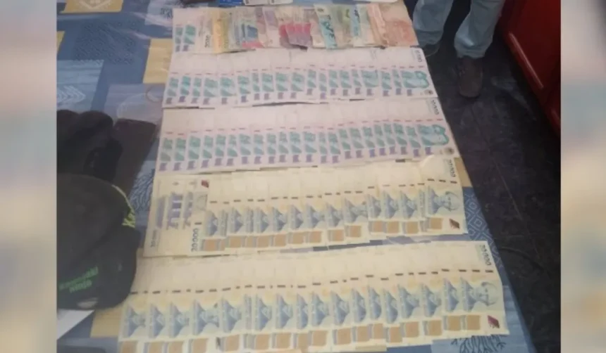 Operativo policial en El Carmen: capturan sospechoso y recuperan más de 1,3 millones