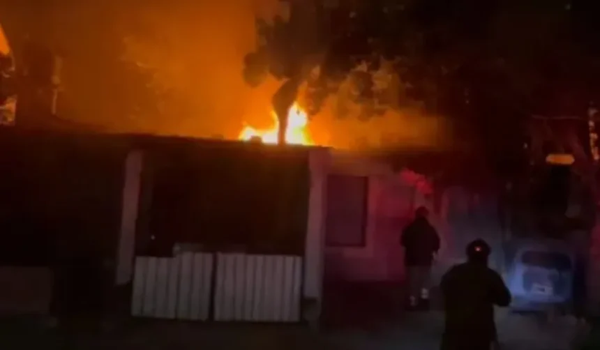 Agresión seguida de incendio en San Pedrito: hombre hospitalizado