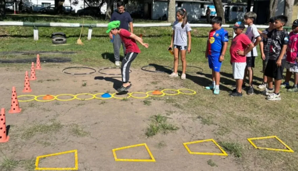 Más de dos docenas de colonias estivales iniciarán actividades en enero