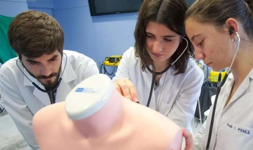 Próxima prueba de admisión: Sesenta aspirantes competirán por ingresar a carrera de Medicina
