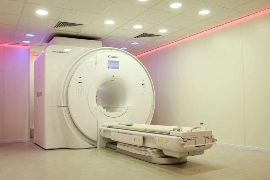 San Salvador cuenta con el primer equipo de resonancia magnética de alta potencia de la región