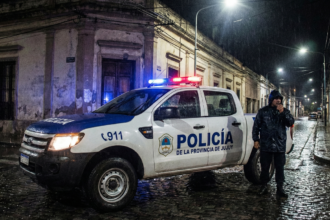 Violento robo seguido de amenazas con arma blanca en Alto Comedero