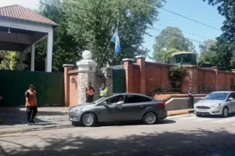 Milei convocó a ministros para encuentro informal en residencia presidencial