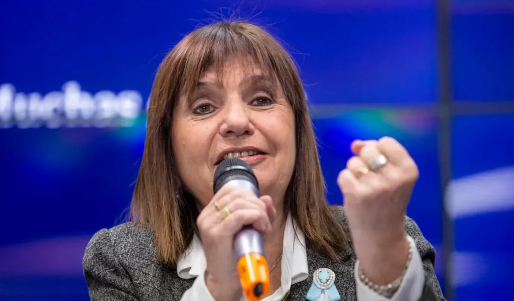 Bullrich denunció a la cúpula de AFA ante la Conmebol