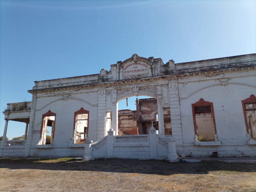 Esplendor y Ocaso: La historia del Club Social La Esperanza.