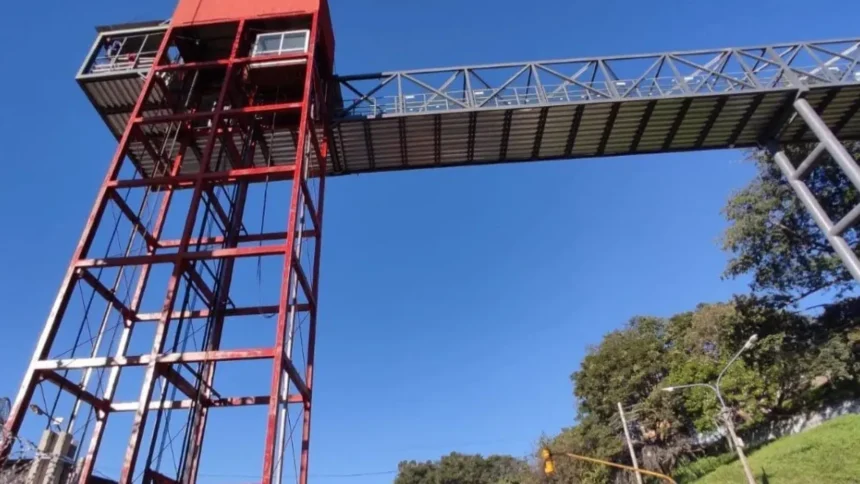 Ascensor urbano: cierre temporal por tareas de reparación