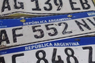 Multas millonarias por manejar sin chapas visibles