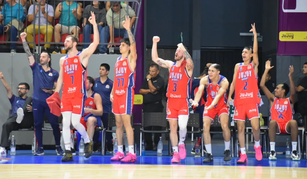 Básquet: Jujuy logra remontada épica ante Comunicaciones