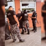 Capturan sujeto con fortuna en divisas en San Salvador