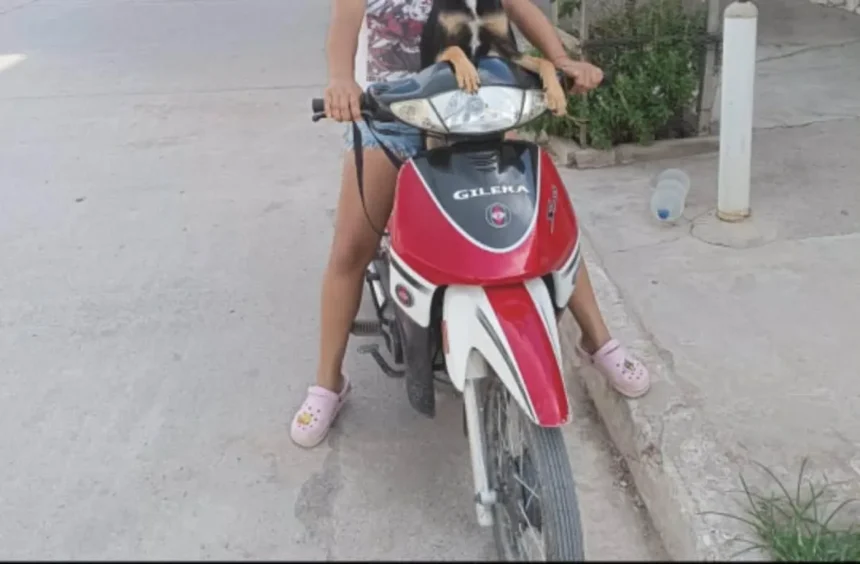 Inseguridad en Perico: otra motocicleta desaparece en la zona comercial