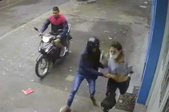 Asalto Palpalá: motochorros roban celular a mujer