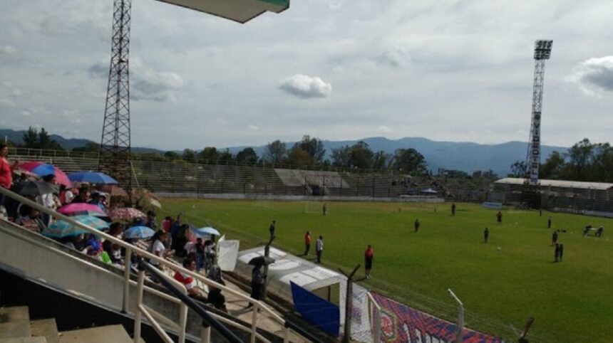 Hallazgo macabro en complejo deportivo de Zapla