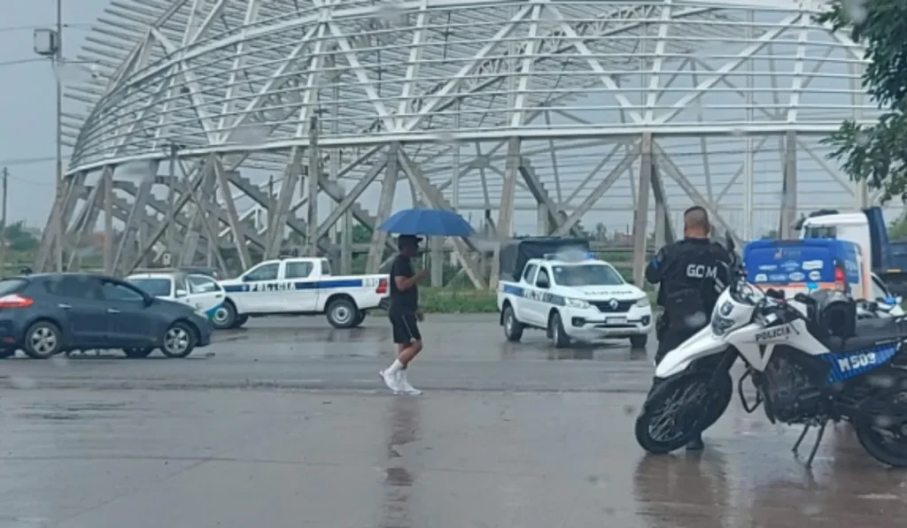 Accidente Alto Comedero: policía internado tras choque