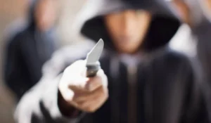 Joven detenido por robo con arma blanca a menor en Alto Comedero