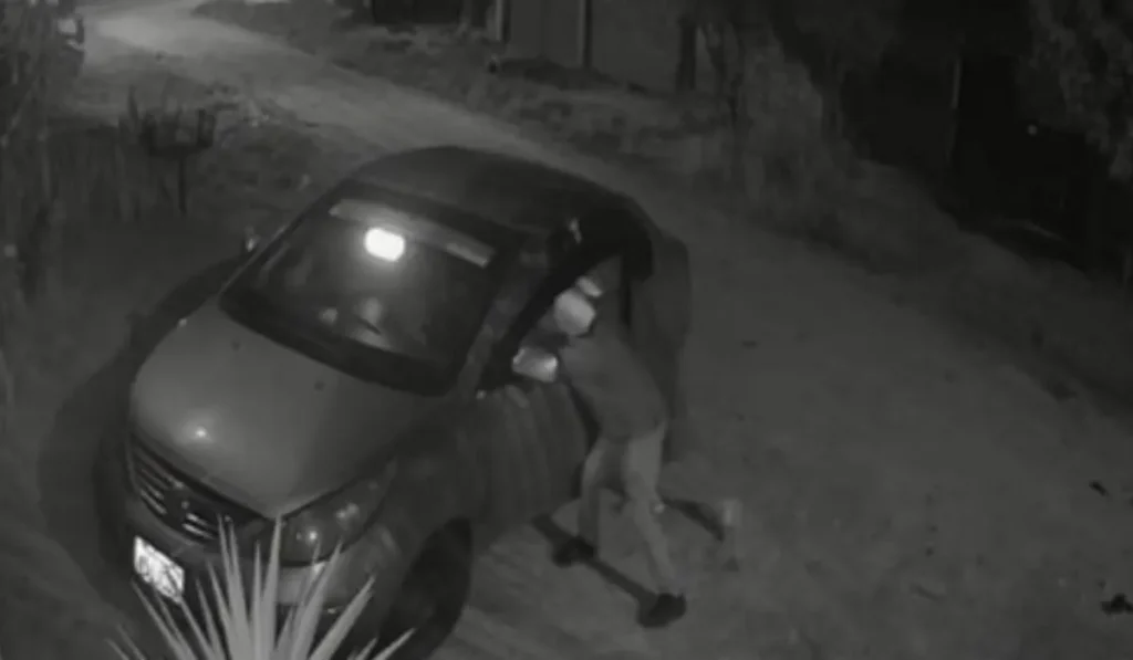 Asalto a mano armada: robaron dos autos en empresa de alquiler de Palpalá
