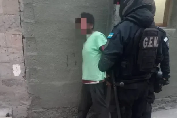Detenido tras robo Alto Comedero agrede a policía en comisaría