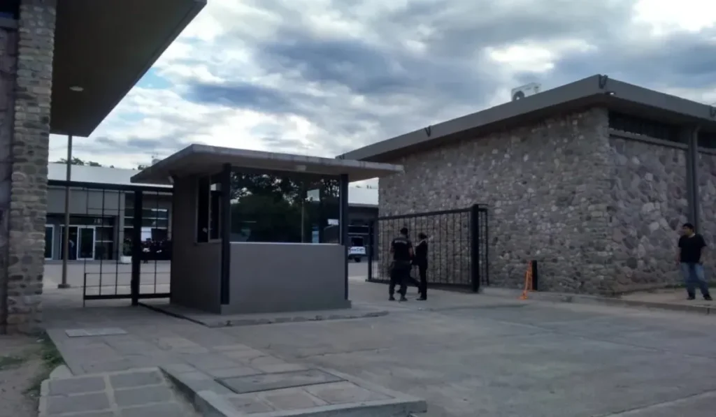 Conflicto salarial policía Jujuy: mandos reclaman por promesas incumplidas