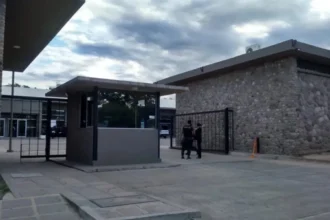 Conflicto salarial policía Jujuy: mandos reclaman por promesas incumplidas