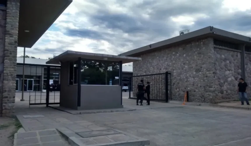 Conflicto salarial policía Jujuy: mandos reclaman por promesas incumplidas