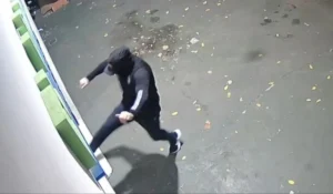 Violenta agresión en Humahuaca: irrumpió en casa y atacó al novio de su ex