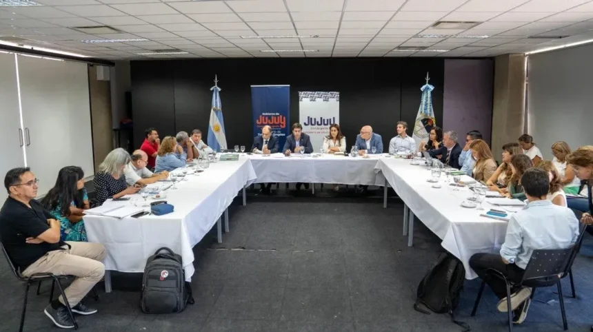 Gobierno propone aumento salarial docentes con bono especial en Jujuy