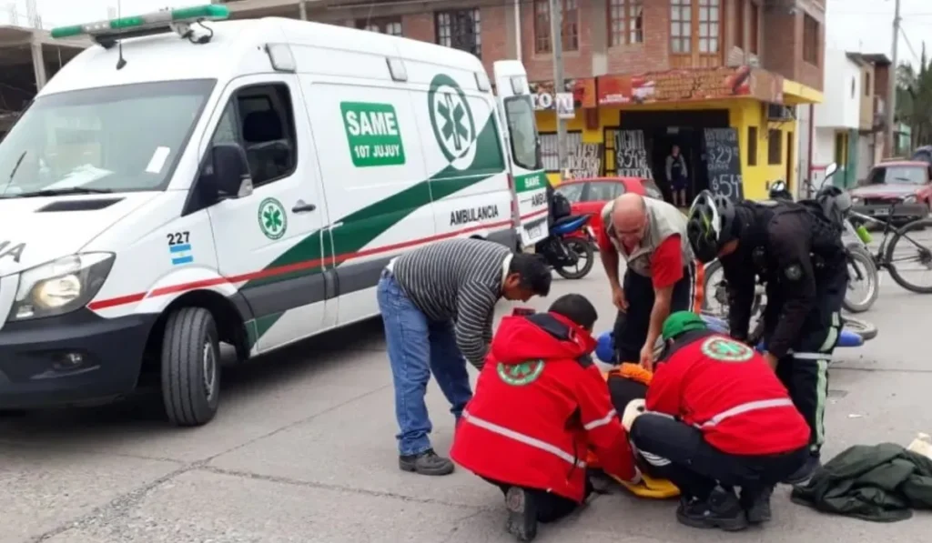Muere trabajador en Monterrico al desplomarse desde altura