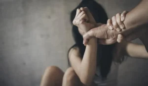 Ingresó por la fuerza a la casa de su ex pareja y la agredió físicamente