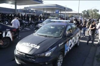 Tensión en Santa Fe por reclamos de la policía