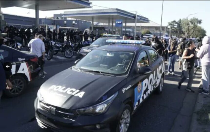 Tensión en Santa Fe por reclamos de la policía