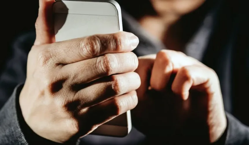 Vecino de La Mendieta perdió millones en estafa criptomonedas por Facebook