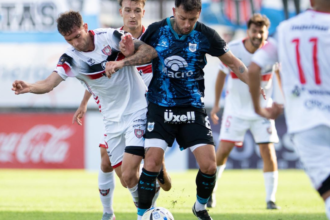 Gimnasia Jujuy derrota: El Lobo cae goleado en su visita a Chacarita