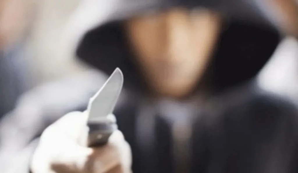 Violencia familiar: detienen a hombre que amenazó con cuchillo a su madre en San Pedro