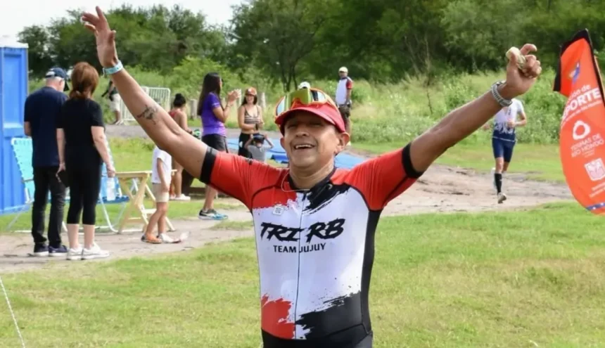 Burgos brilla en triatlón de Santiago del Estero con podio destacado