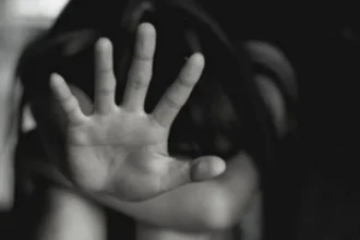 Brutal ataque en Libertador General San Martín: buscan a agresor de su pareja