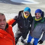 Jujeños alcanzan la cima del volcán más alto del mundo