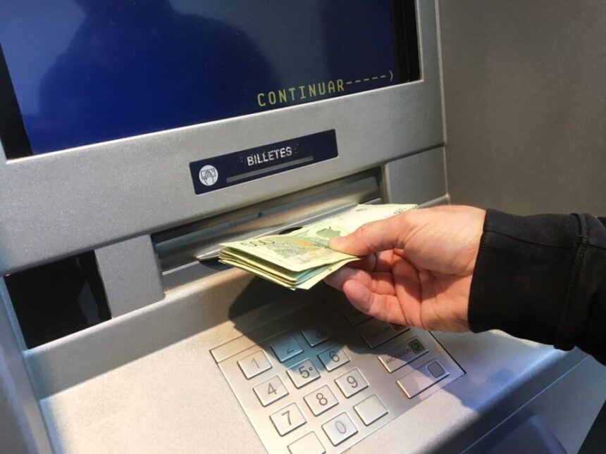 Empleados públicos de Jujuy reciben sus sueldos de enero