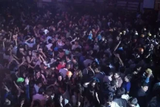 Violencia en bailanta: mujer agrede a su pareja con arma blanca