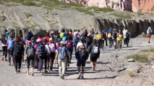 Más de 60 mujeres disfrutaron trekking en Purmamarca por su día