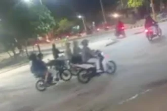 Operativo policial contra menores en motos en Perico