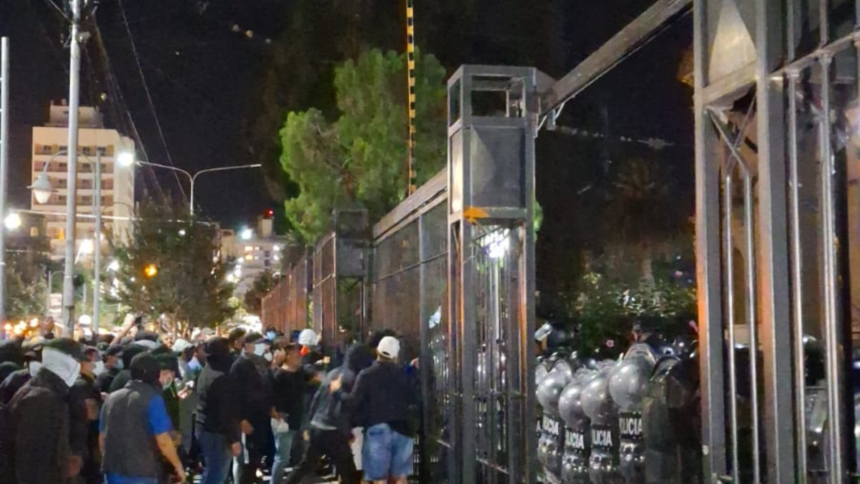 Agentes de seguridad se movilizan contra acuerdo salarial en Jujuy