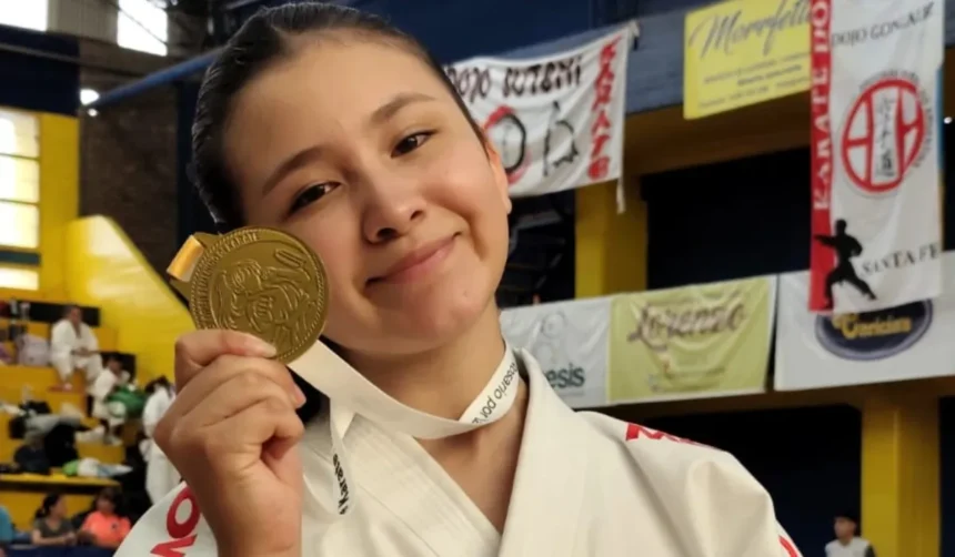 Triunfo de Kiara Pineda en competencia nacional de karate